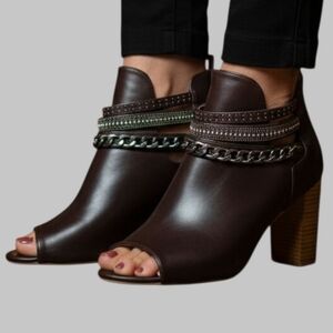 NWOT Heels 39 Old Money Glam Moto Grunge Festival Peep Toe Heeled Booties